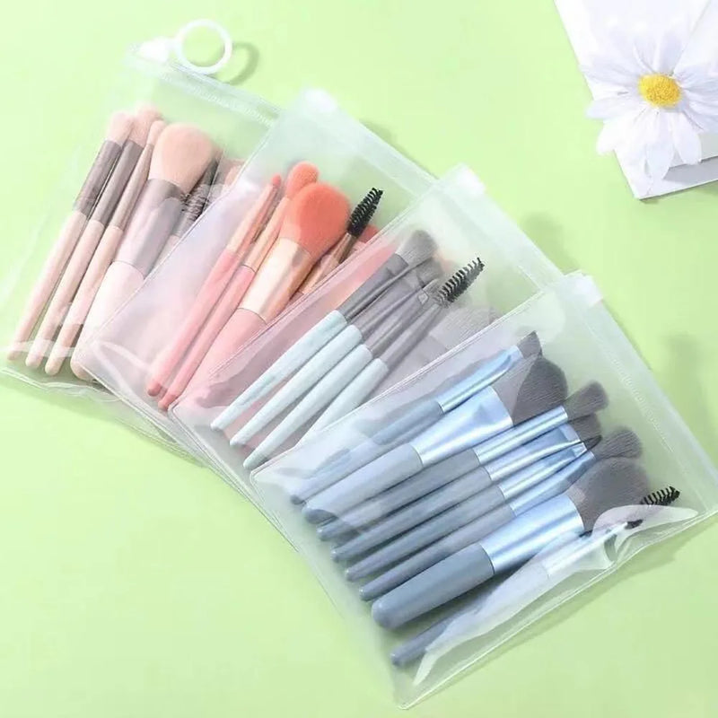 Kit de Pincéis de Maquiagem com Estojo Transparente - 8 Pincéis para um Acabamento Perfeito!